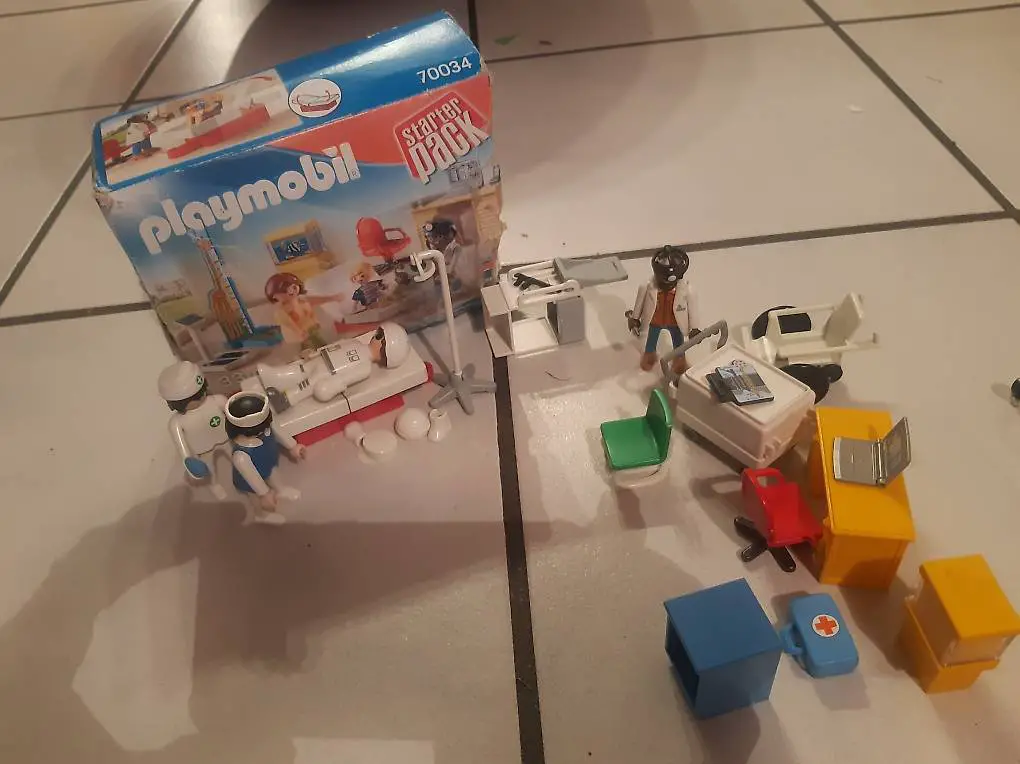 Arztpraxis playmobil