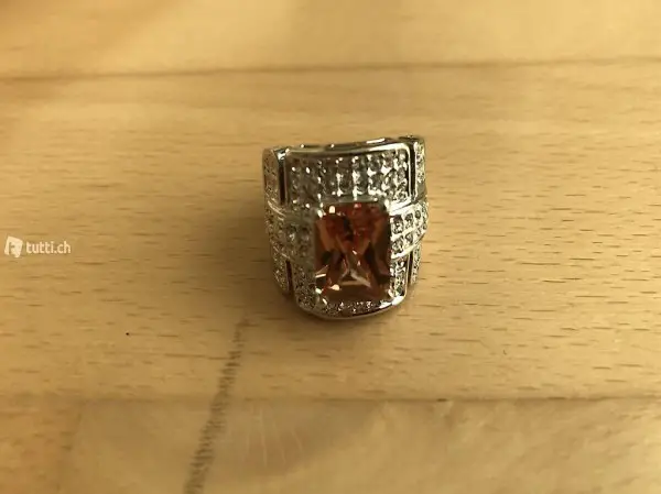 Ring von Camille Lucie - frecher, lässiger Hingucker