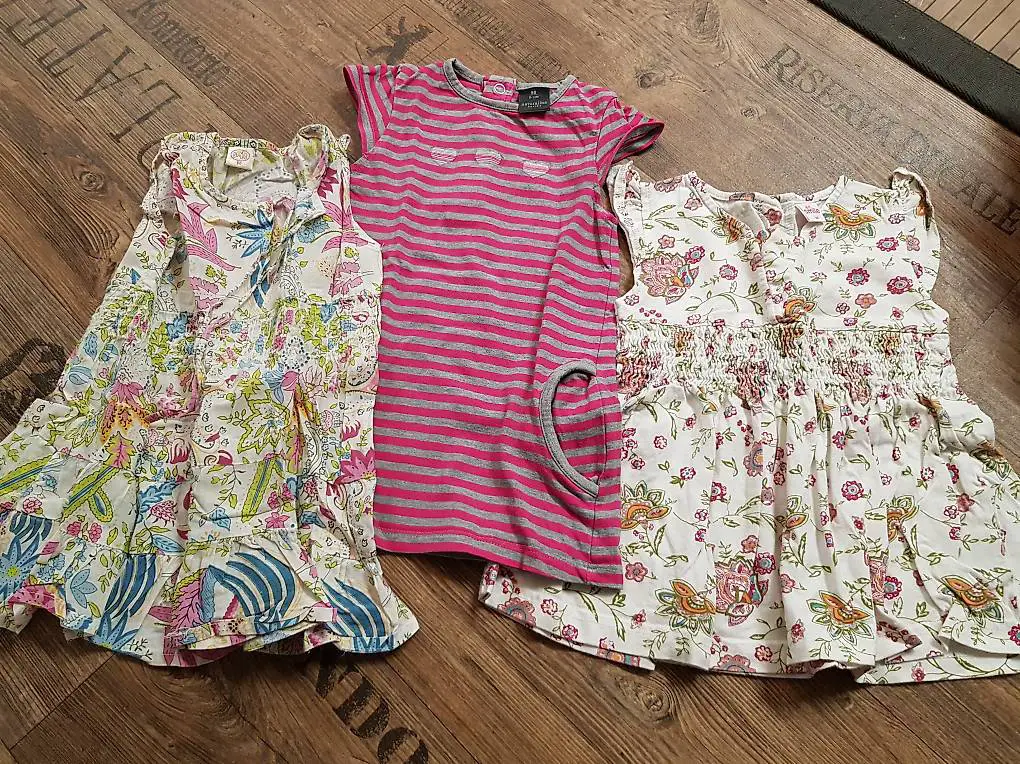Sommerröcke/Kleider ca. gr. 80
