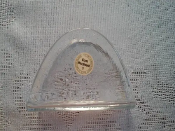 Brief -u. Serviettenhalter Roberto Niederer