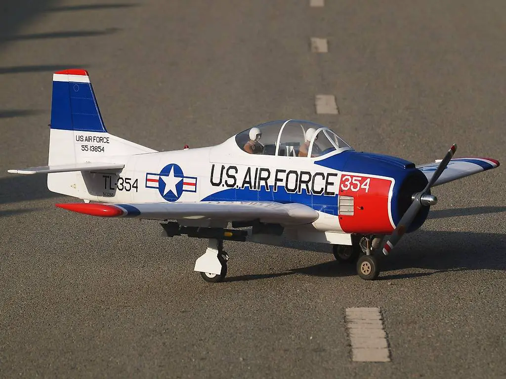 T-28 Trojan, Spw 1780mm, ARF-Set