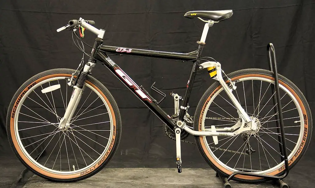Fullybike wenn der Berg ruft, MTB, GT LTS-3, B25/026