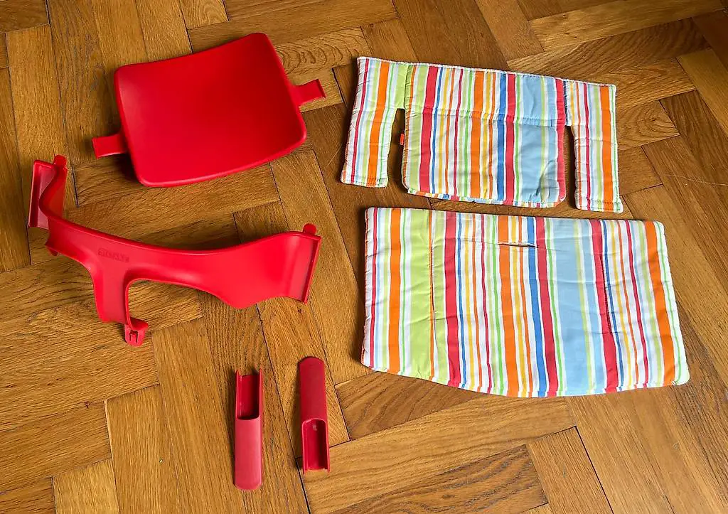 Stokke BabySet für TrippTrapp und dazu passende Bodengleiter