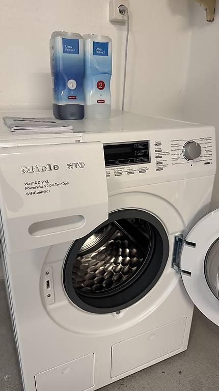 Waschtrockner (Waschmaschine und Tumbler in einem)