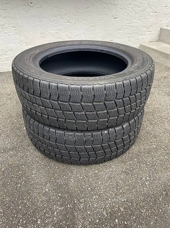 2 x 195/60/16 C Vredestein Winterreifen