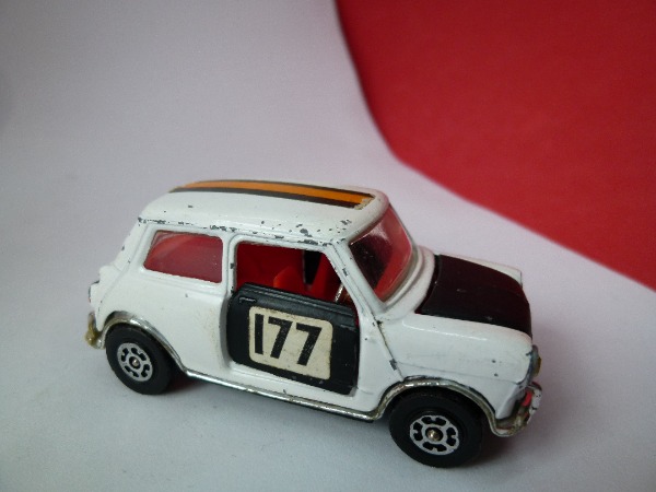 Corgi Toys - Mini Cooper - schwarz weiss - bespielt