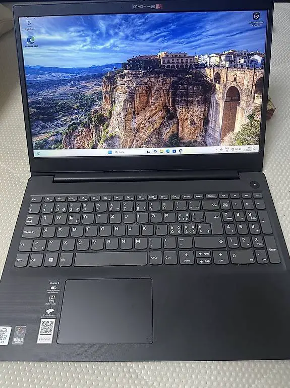 Lenovo - 12 GB RAM| 1 TB | 15,6 Zoll | Windows 11