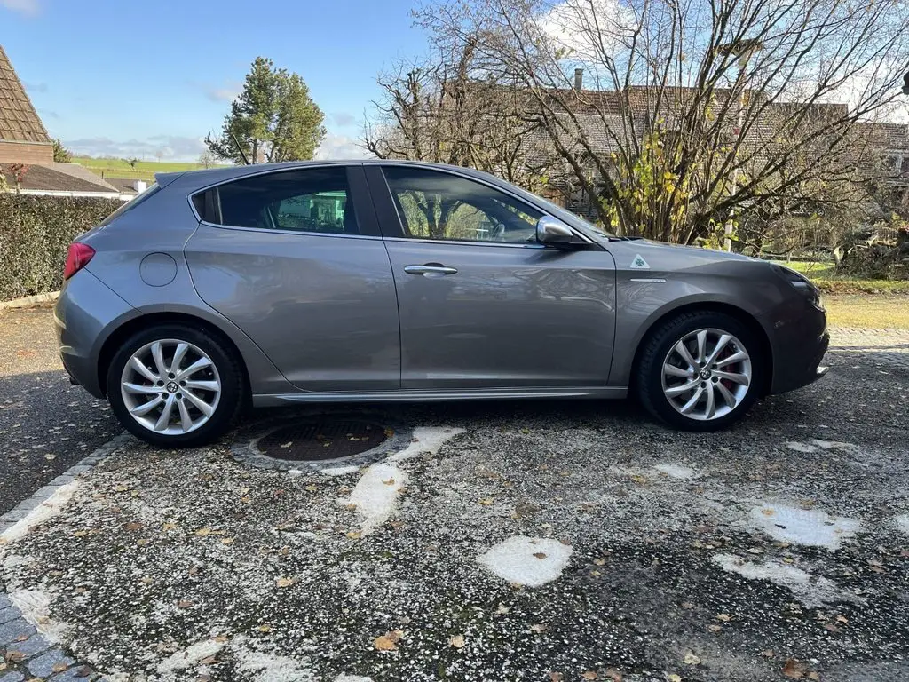 ALFA ROMEO Giulietta 1750 TBi Quadrifoglio Verde