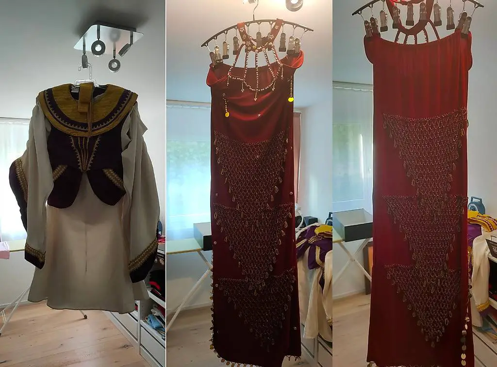 2 Kostüme Kleopatra & Ägypter