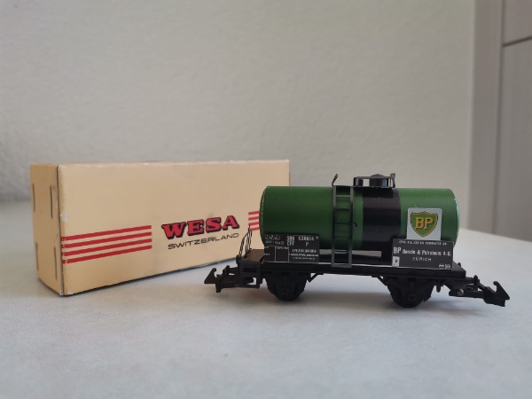 WESA Zisternenwagen BP grün, mit Schachtel