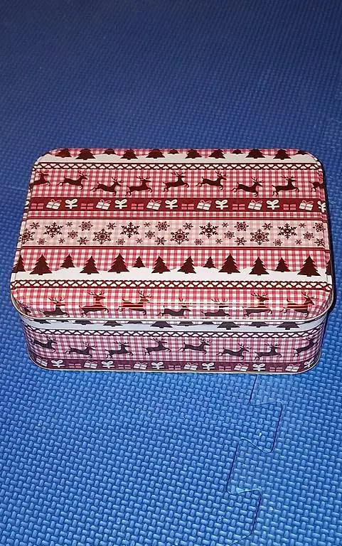 Boîte en métal rectangulaire neuve/Rechteckige Metallbox neu