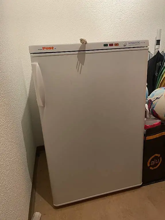 Gefrierschrank zu verkaufen