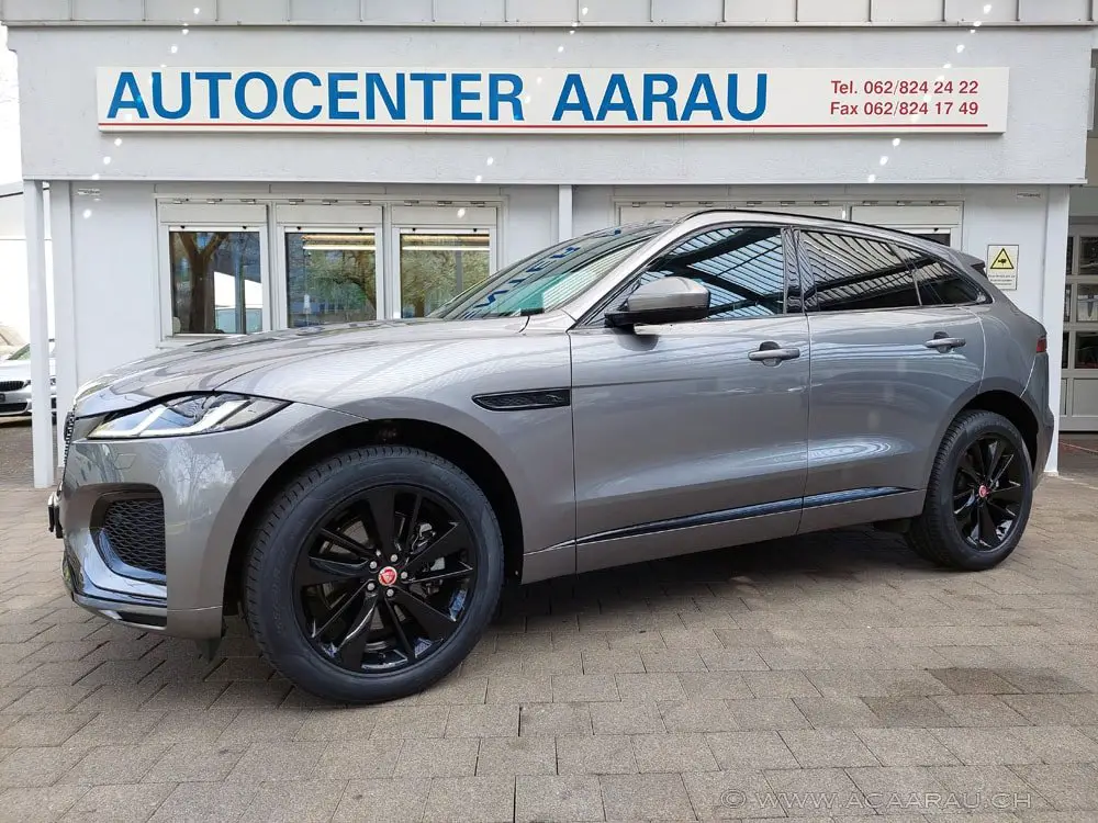 JAGUAR F-Pace 2.0 P250 R-Dynamic SE AWD / Video: https: //youtu.be/