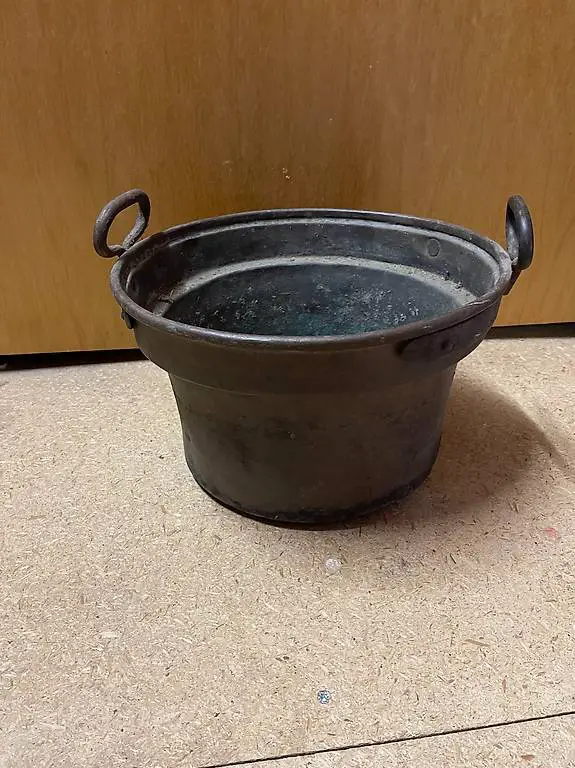 Zu Verkaufen "Antiker" Kupfer - Kessel