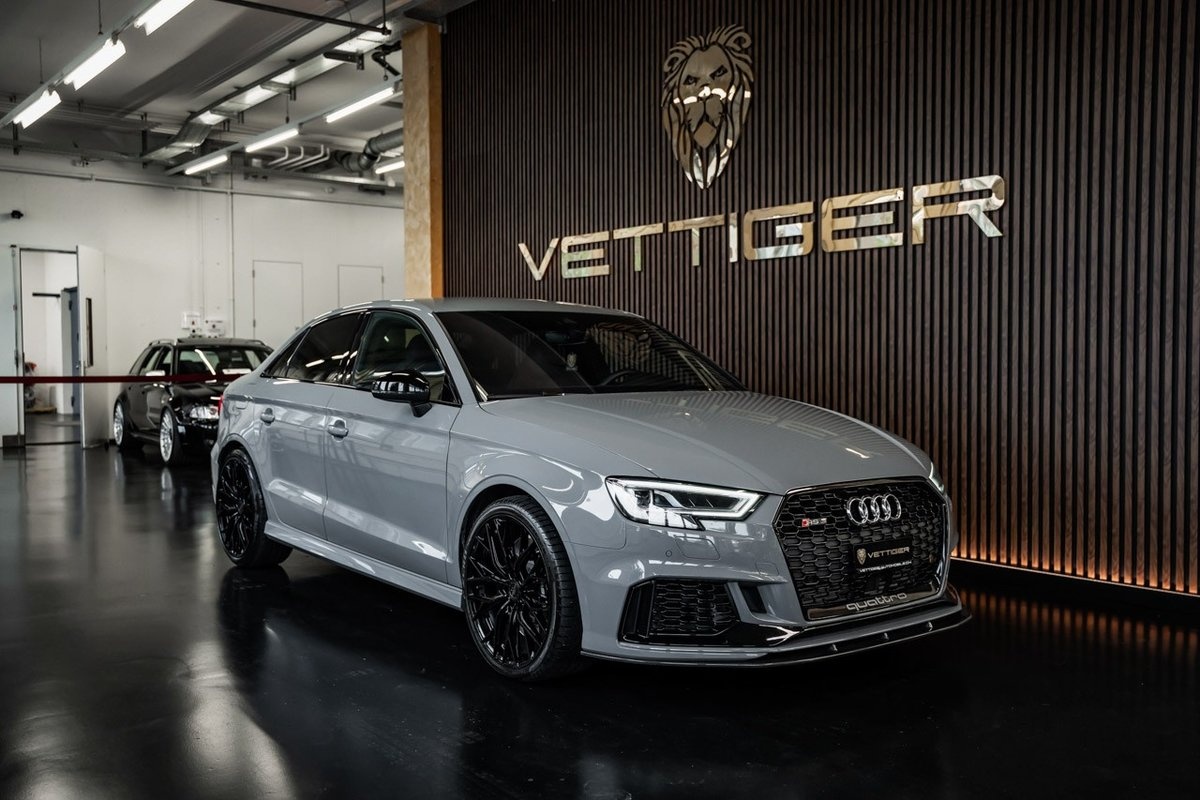 AUDI RS3 Limousine 2.5 TSI quattro S-tronic