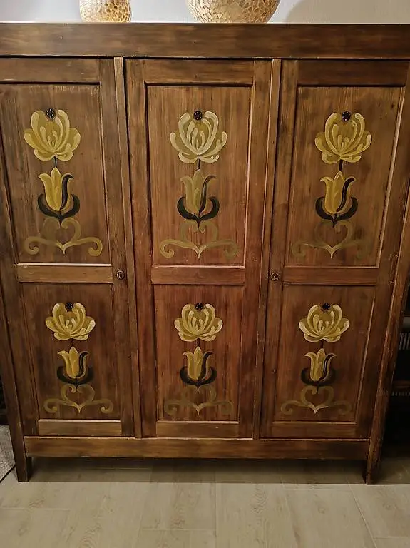 Bauernschrank Massiv Holz