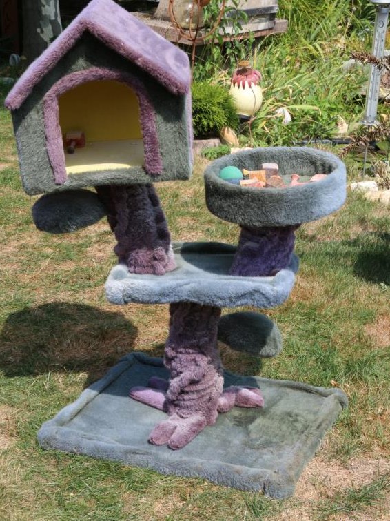 Tolles Baumhaus für Katzen oder auch Papageien