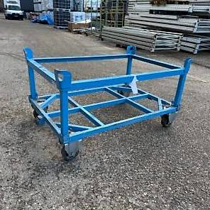 Mobiles/rollendes Fahrgestell für Europaletten - aus zweiter