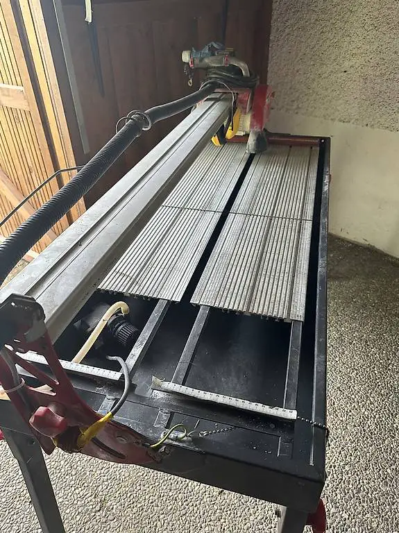 Nassfräse für Fliesen