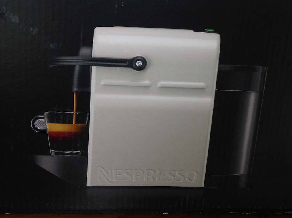 Maschine Inissia Nespresso, Kapselmaschine, rot