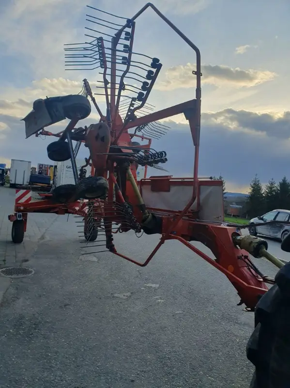 Kreiselschwader Kuhn 7302DL