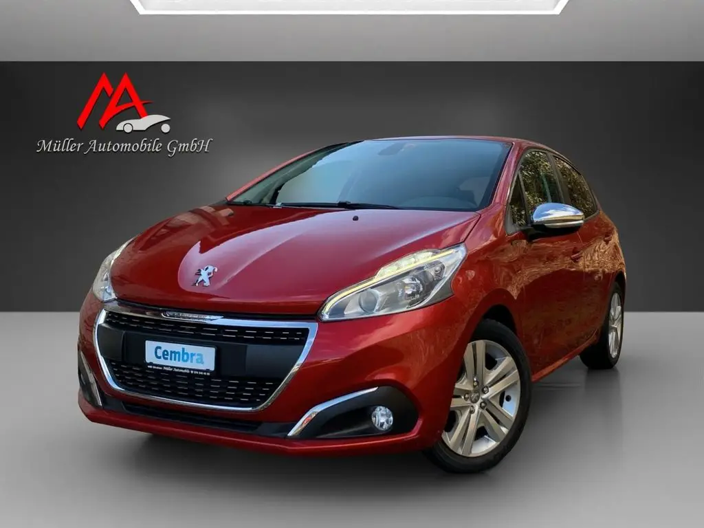 PEUGEOT 208 1.2 PureTech Signature