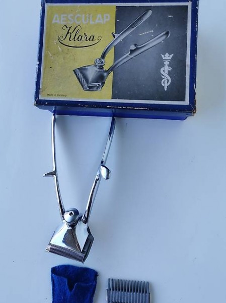 Antike Haarschneidemaschine Aesculap Klara mit Originalkarto