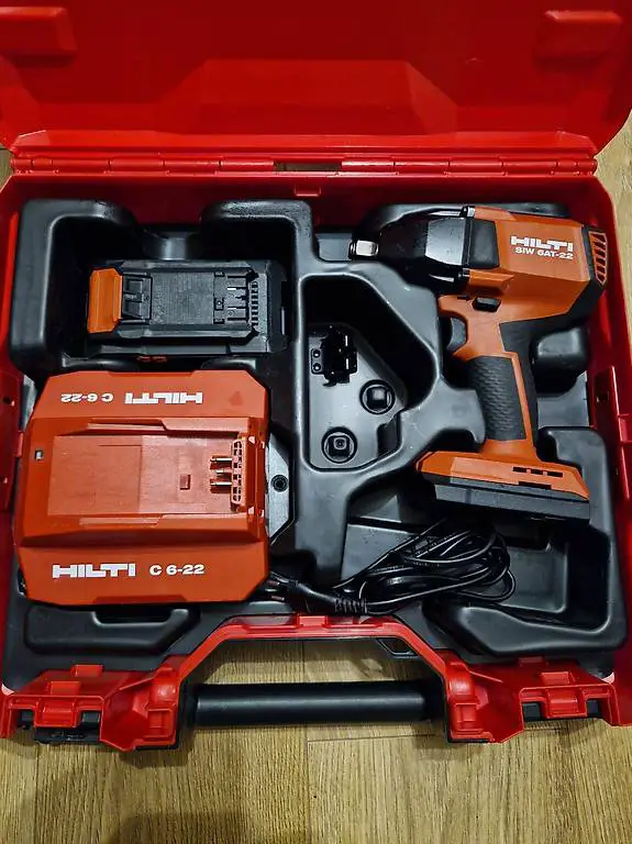 Hilti schlagschrauber mit diversen nüssen