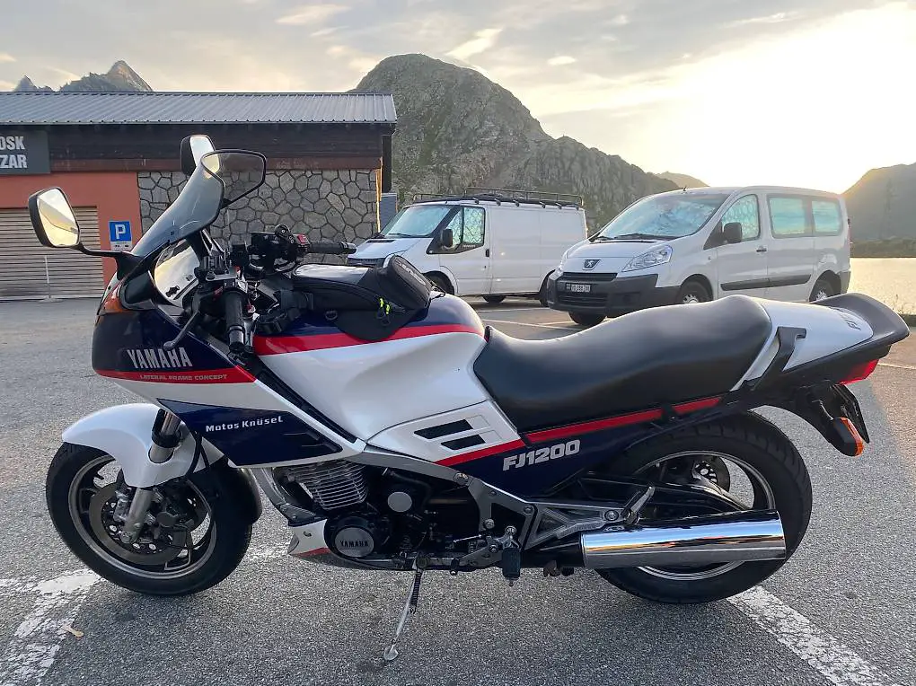 Yamaha FJ1200 mit Veteran-Eintrag