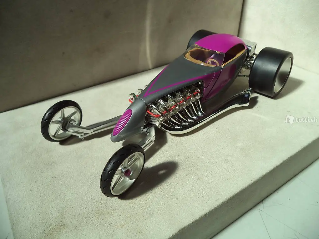 hothweels slightly modified 1:18