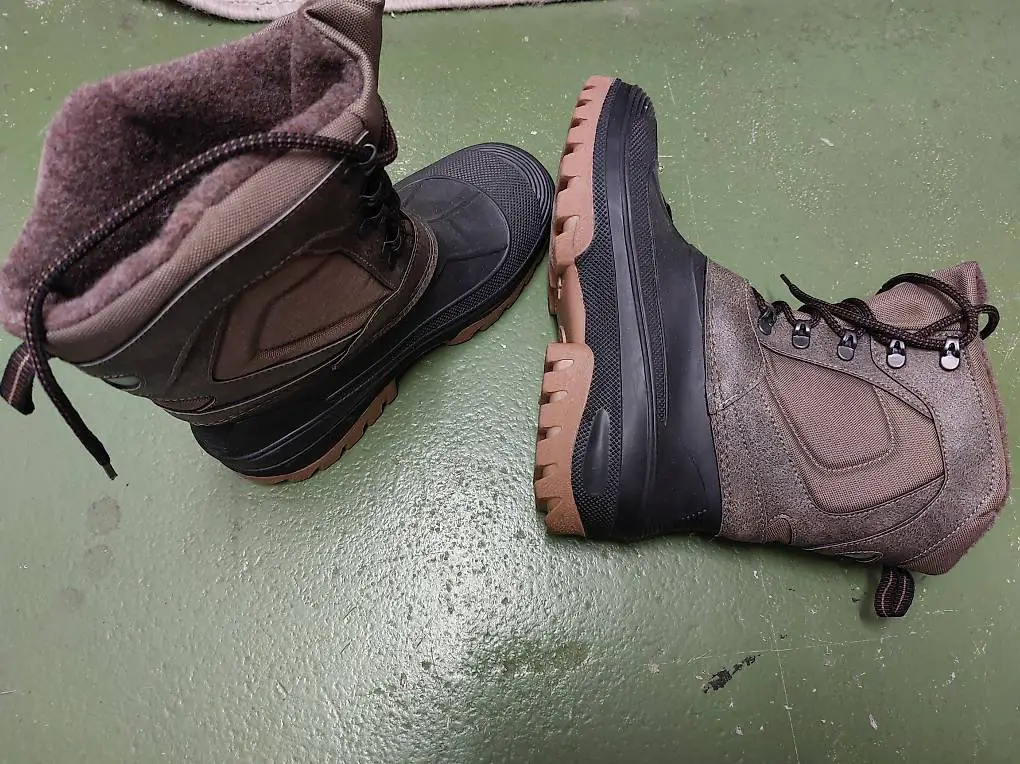 Braune Schneestiefel Gr. 41