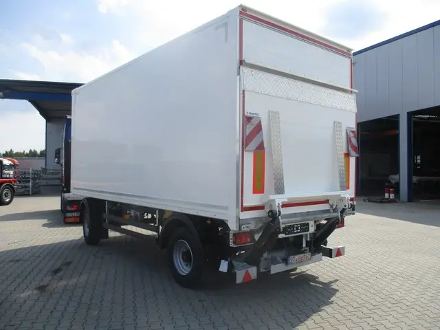 NÜSSLI, WebTrailer 2-Achs Koffer-Anhänger, Plywoodkoffer