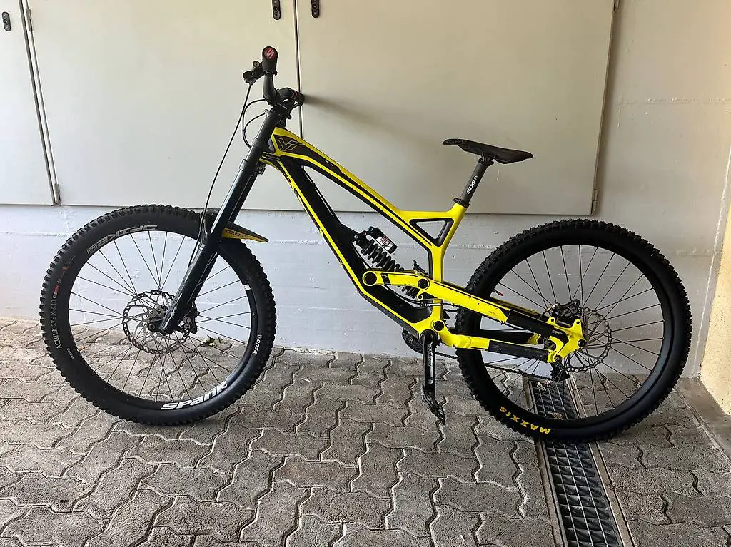 yt tues cf downhill dh xl