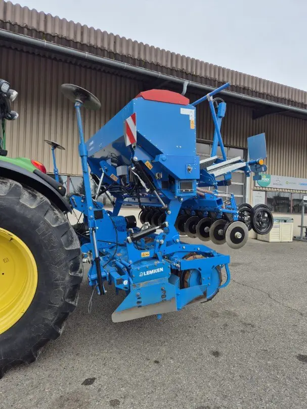 Lemken Zirkon 12/300 et Saphir 8/300DS-150.