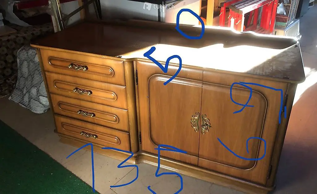 Como con cassetti e porta