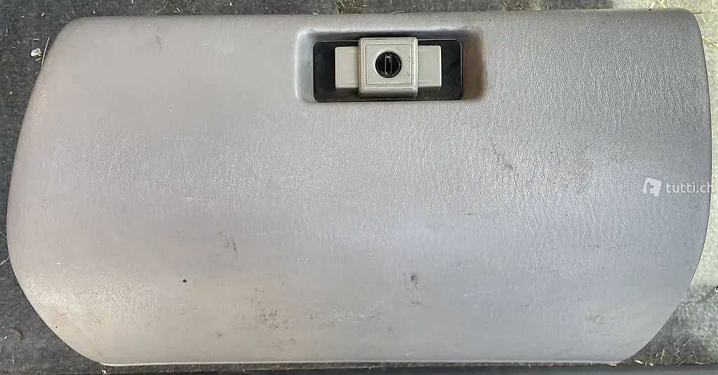  Handschuhfach Mitsubishi Pajero 2004