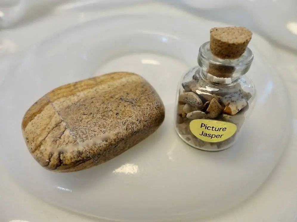 Landschafts-Jaspis mit Fläschli