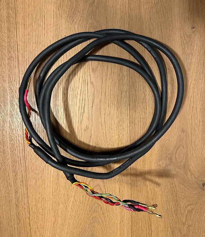 High End Rowen Octagon Kabel 2-275-4 konfektioniert