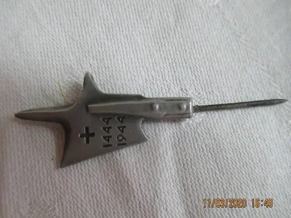  Hellebarde, Hieb- und Stichwaffe, Anstecker, Abzeichen