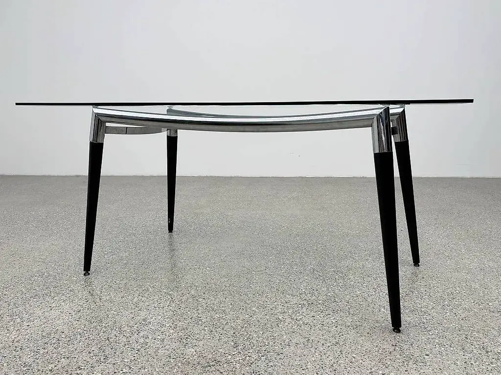 Glastisch im space age Design