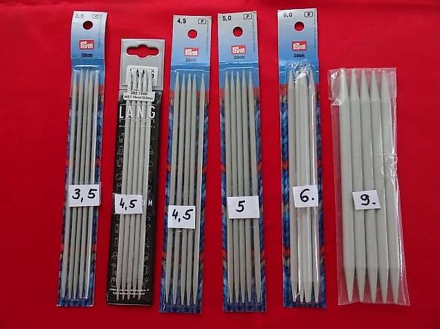 NEU 7 Sets STRICKNADELN=total 35Stricknadeln. Preis für alle