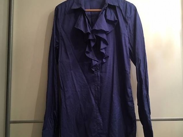 Neu: Blaues Rüschenhemd BENETTON Gr. S