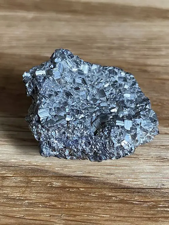 Pyrit Stein gold farbig (31 Gramm)