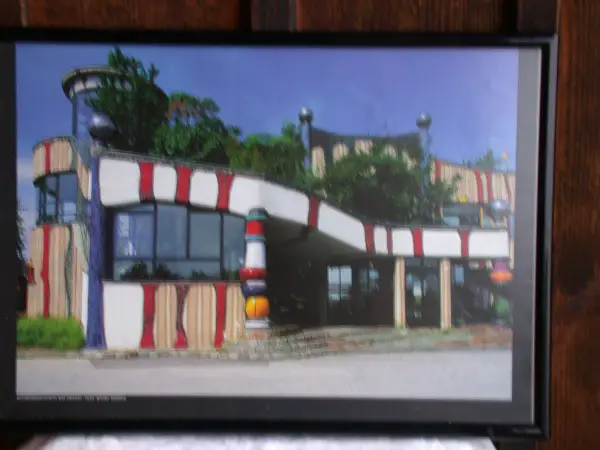 Hundertwasser Autobahnraststätte Fischau