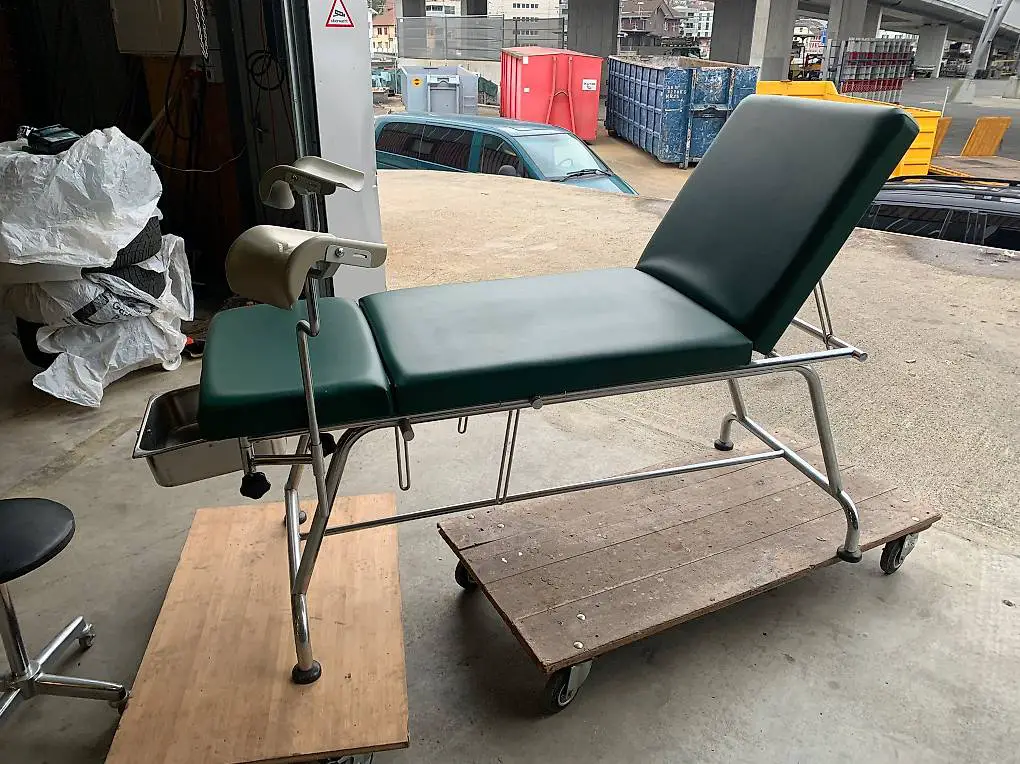 Treten Sie ein, nehmen Sie Platz? .