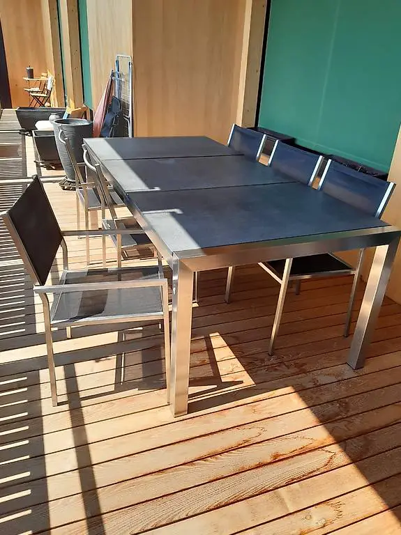 Gartentisch inklusive Stühle