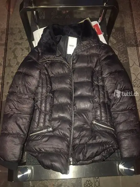 Schwarze Jacke mit Fellkragen Gr.152