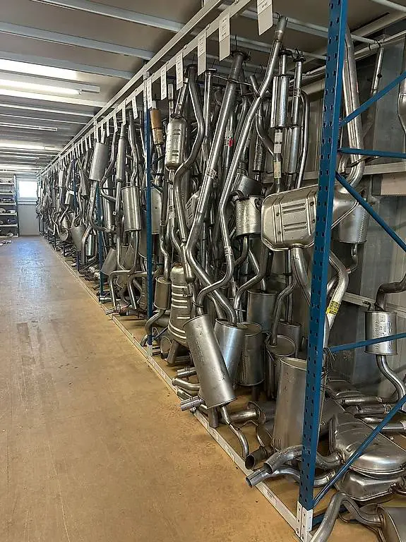 Lagerräumung Auspuffanlagen