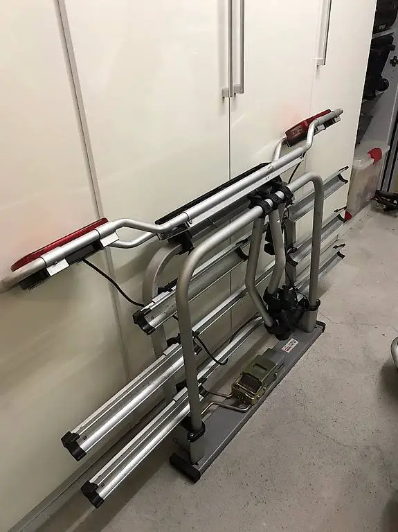 Thule Bikeständer für Autos mit Anhänger Kupplung