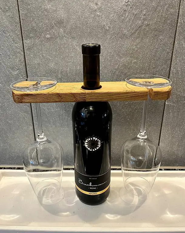 Weinglas Halter für Flaschenhals